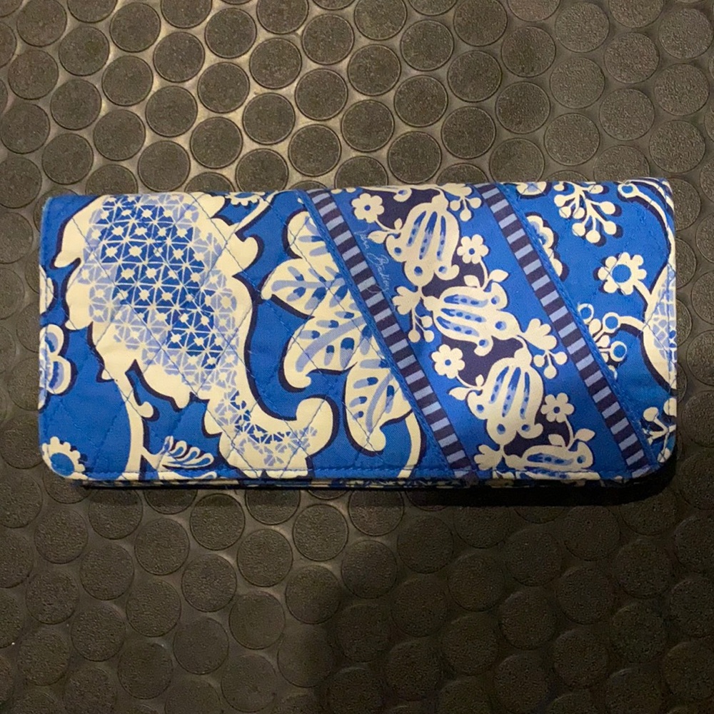 Vera Bradley Blue Design Wallet New without tags